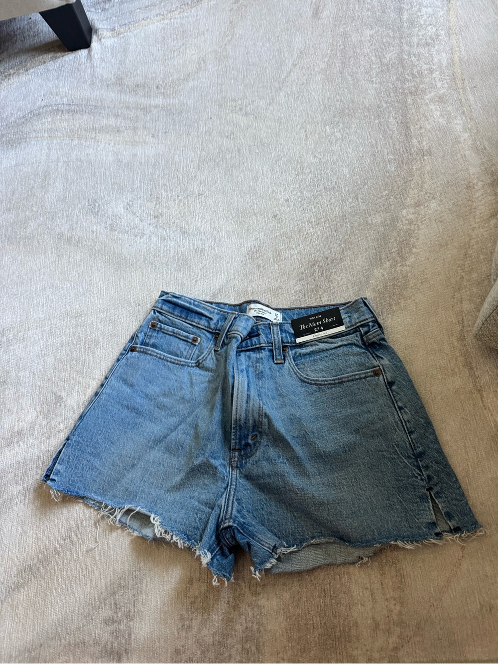 New Abercrombie & Fitch mom shortLight Blue Raw-Hem Denim Shorts curve love
